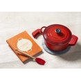 thumbnail image 2 of Handle Grips Le Creuset, silicona, juego de 2 unidades, 5 x 2,5 cm, color cereza, 2 of 2