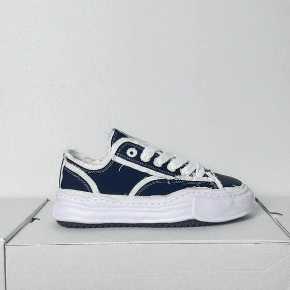 Maison MIHARA YASUHIRO MMY Peterson Low distressed canvas sneakers black