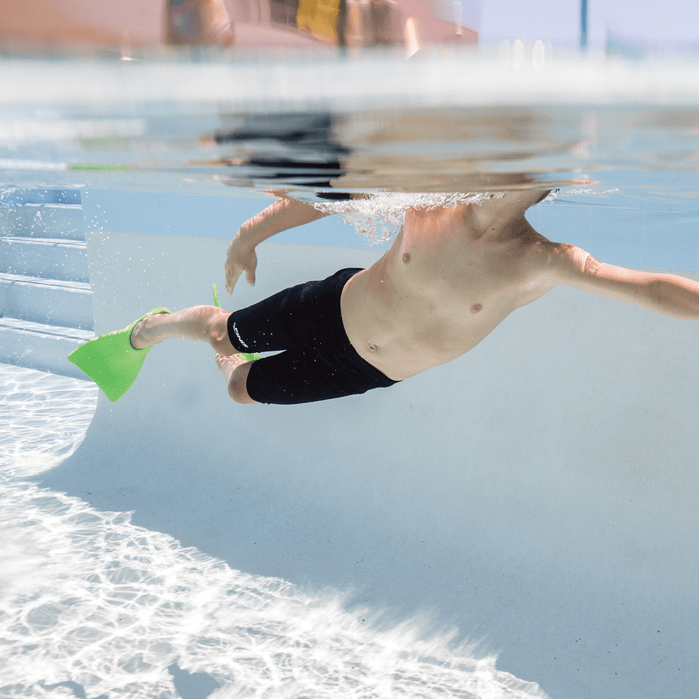 FINIS Booster Fins - High-Quality Swim Fins for Kids Ages 8?11 - Swimming Fins to Improve Body Position and Kicking Technique - High-Quality Pool Accessories and Swim Gear - Green