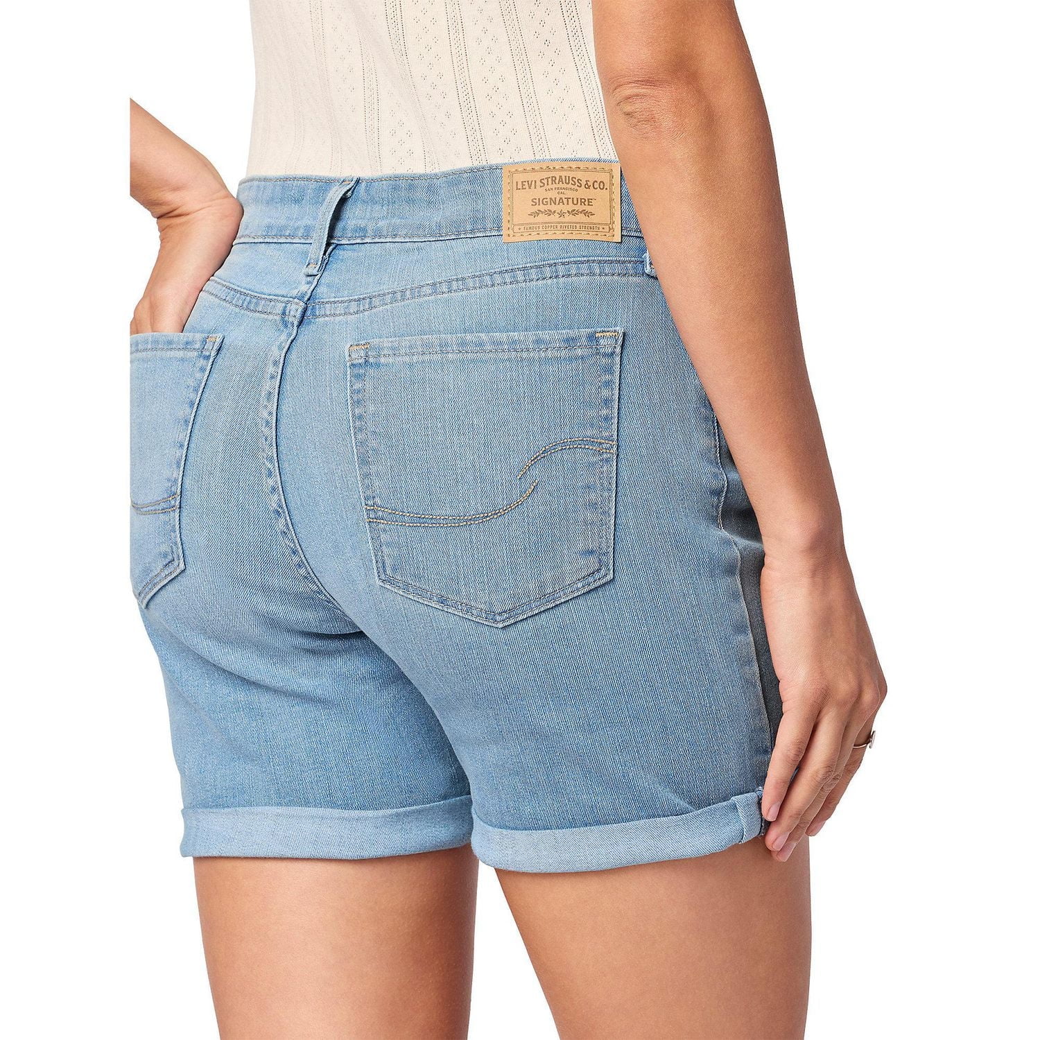 Levi Strauss Signature™ Women's Mid Rise 5"Shorts