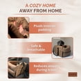thumbnail image 2 of Asiento y Transportadora para Perros y Gatos Pequeños Kumdita' para Consola Central, 2 of 9