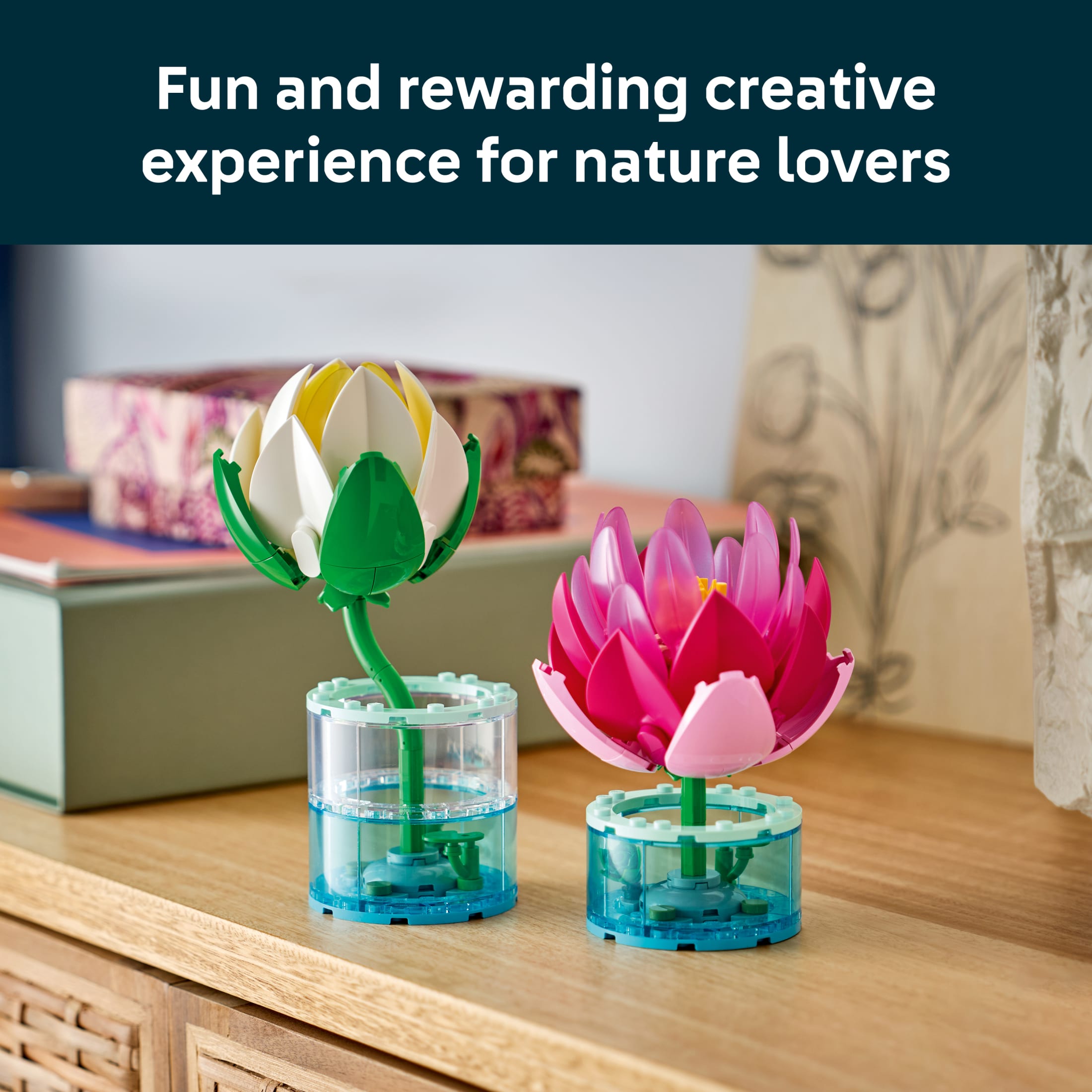 LEGO Botanicals Lirios de Agua - Juguete de Construcción para Niñas y Niños, Mayores de 9 Años - Flores Artificiales para Decoración del Hogar - Regalo de Cumpleaños o de Inauguración - 11511 5
