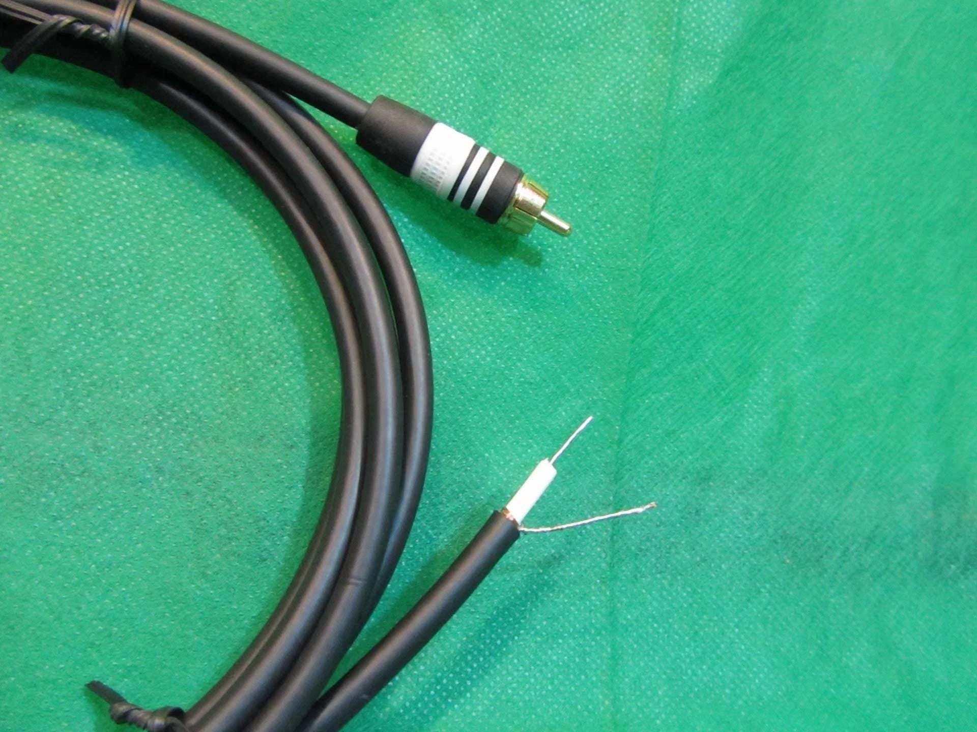 1.5' Dc Pro Speaker Subwoofer Shielded Cable, White Ring Gold Rca To Bare Wire.