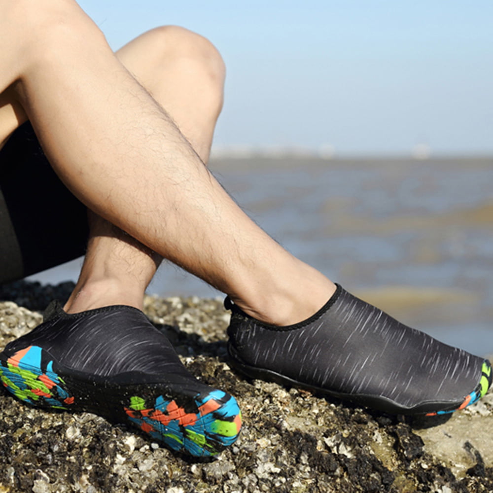Homme et Femme Chaussures Aquatiques Pieds Nus à Séchage Rapide Chaussures d'eau de Sport pour Plage Surf Plongée Natation
