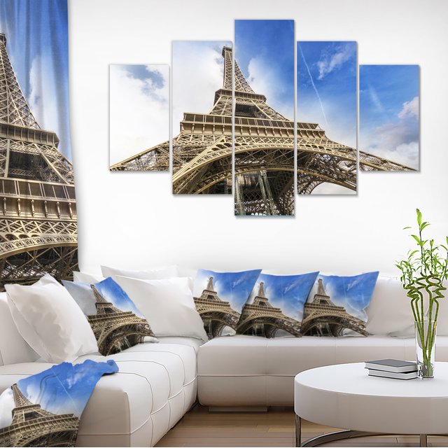 Fantastic View of Paris Paris Eiffel Towerfrom Ground - Cityscape Canvas Print