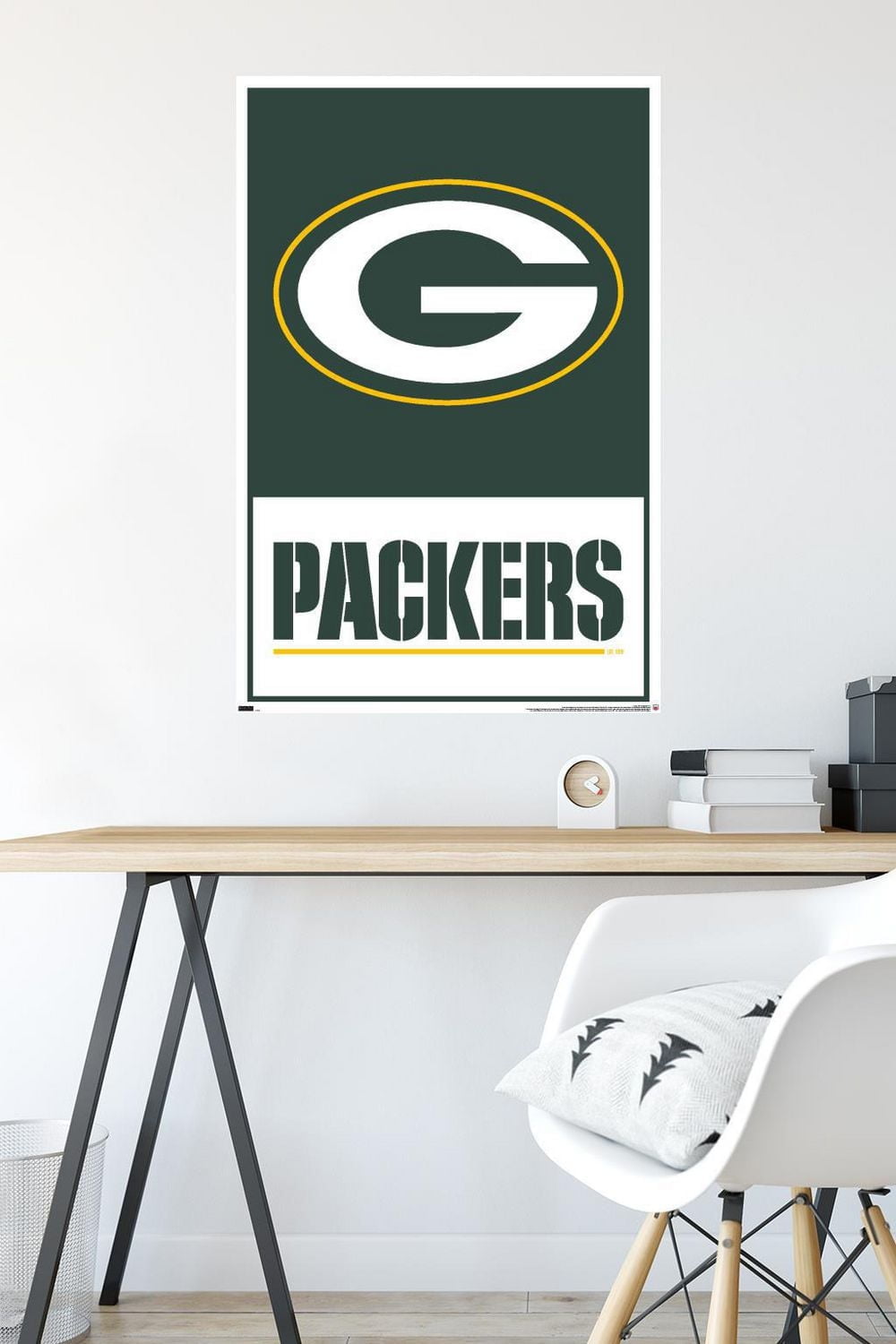 NFL Green Bay Packers - Logo 21 Wall Poster with Push Pins, 14.725" x 22.375"