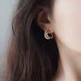 thumbnail image 3 of Pendientes de perlas para chicas adolescentes Pendientes minimalistas de piercing Pendientes de moda, 3 of 5