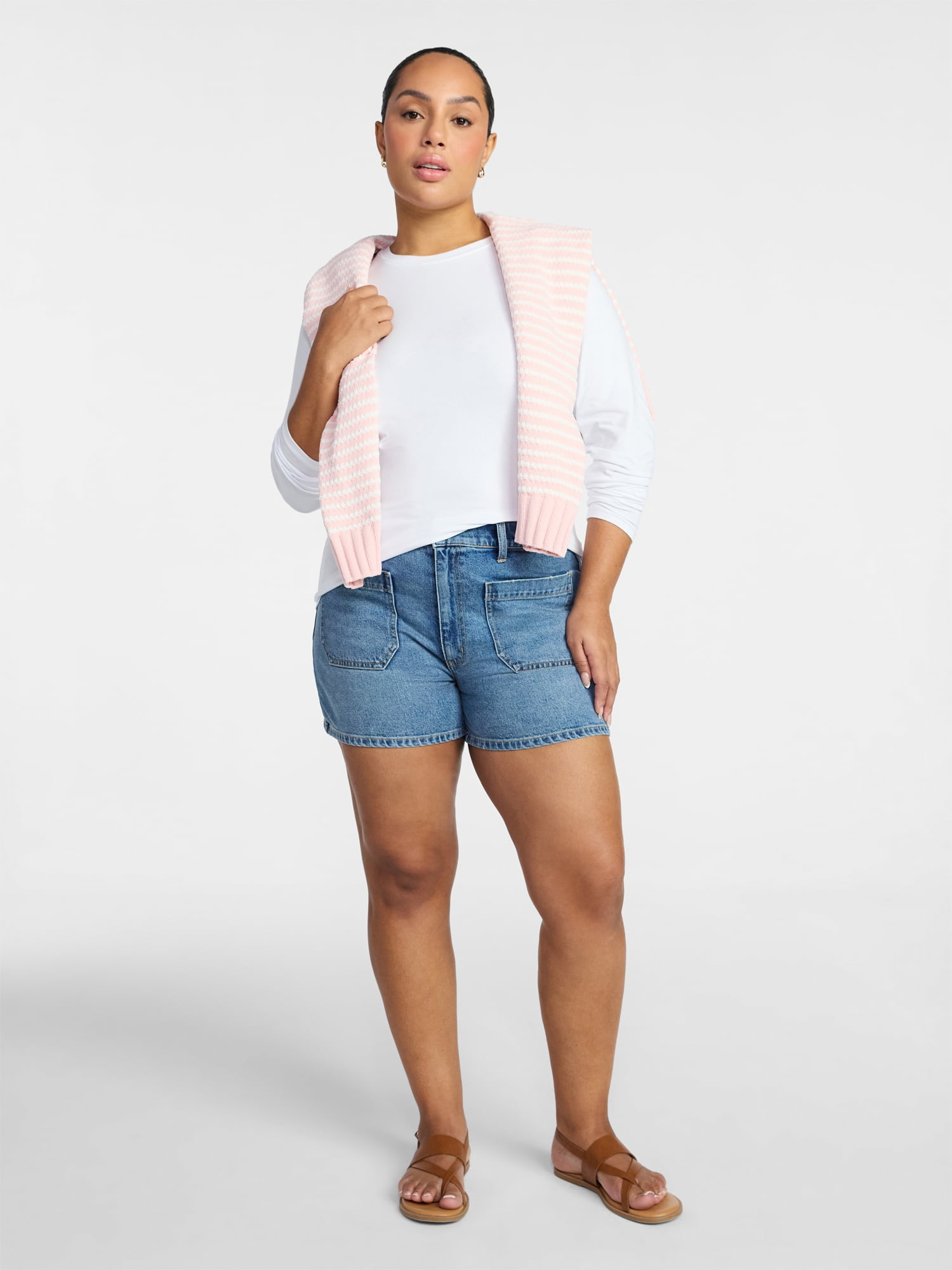 Time and Tru Women's High Rise Patch Pocket Denim Shorts, 4" Inseam, Sizes 0-20
