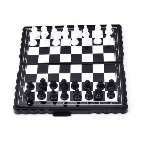 32 Pieces Portable Magnetic Chess Set Mini Portable Folding Chess