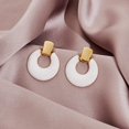 thumbnail image 4 of Pendientes colgantes de plata dorada para mujeres y niñas, pendientes retro llamativos, joyería de múltiples estilos para regalo de fiesta de cumpleaños, 4 of 5