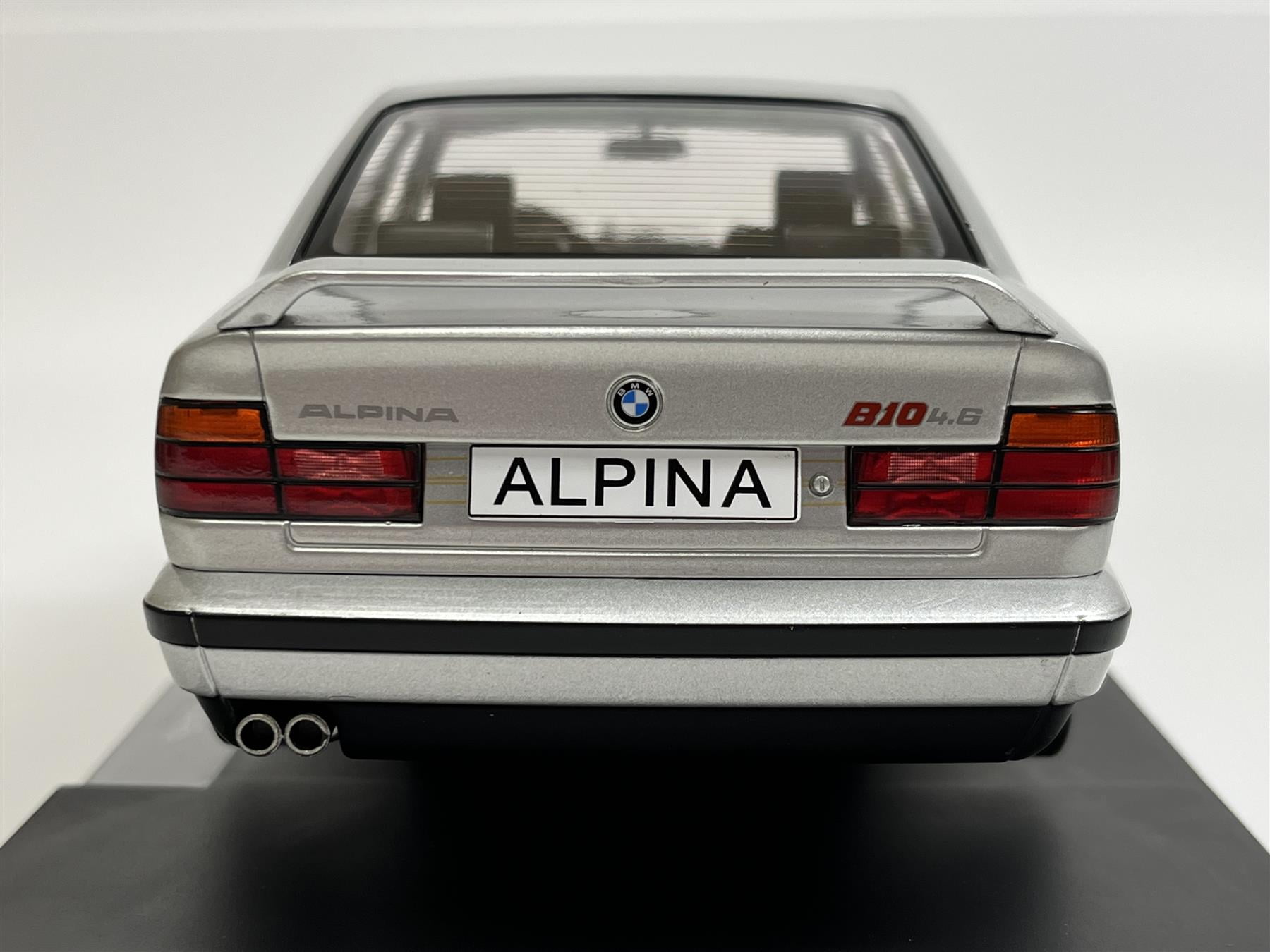 BMW E34 Alpina B10 4.6 Silver Metallic 1:18 Model Car Group