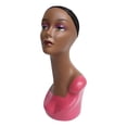 thumbnail image 1 of Maniquí de peluca femenina de 20'' con sombrero, bufanda, gafas y auriculares. Rosado, 1 of 7