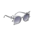 thumbnail image 1 of Gafas de sol de mujer europea Sunnimix Gafas de forma de murciélago Hip Hop Tonos de moda, 1 of 6