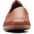 thumbnail image 2 of Mocasín Juliet Palm para Mujer Clarks en Cuero Caramelo Talla 8 Ancho, 2 of 6