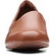 thumbnail image 2 of Mocasín Juliet Palm para Mujer Clarks en Cuero Caramelo con Tacón de 2.5 cm, 2 of 6
