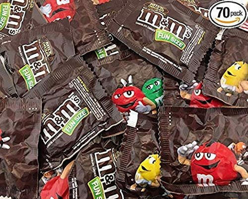 M&Ms Milk Chocolate Fun Size Candy - 2 LB (Approx. 65 Fun Size Packs) - Comes in a Sealed/Resealable Bag - Perfect For Parties, Pinata, Office Bowl, Wedding Favors, Easter Baskets