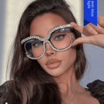 thumbnail image 2 of Montura de anteojos de montura grande con forma de búho con incrustaciones de diamantes, lentes planas, antiluz azul, montura de anteojos europea y americana, 2 of 5