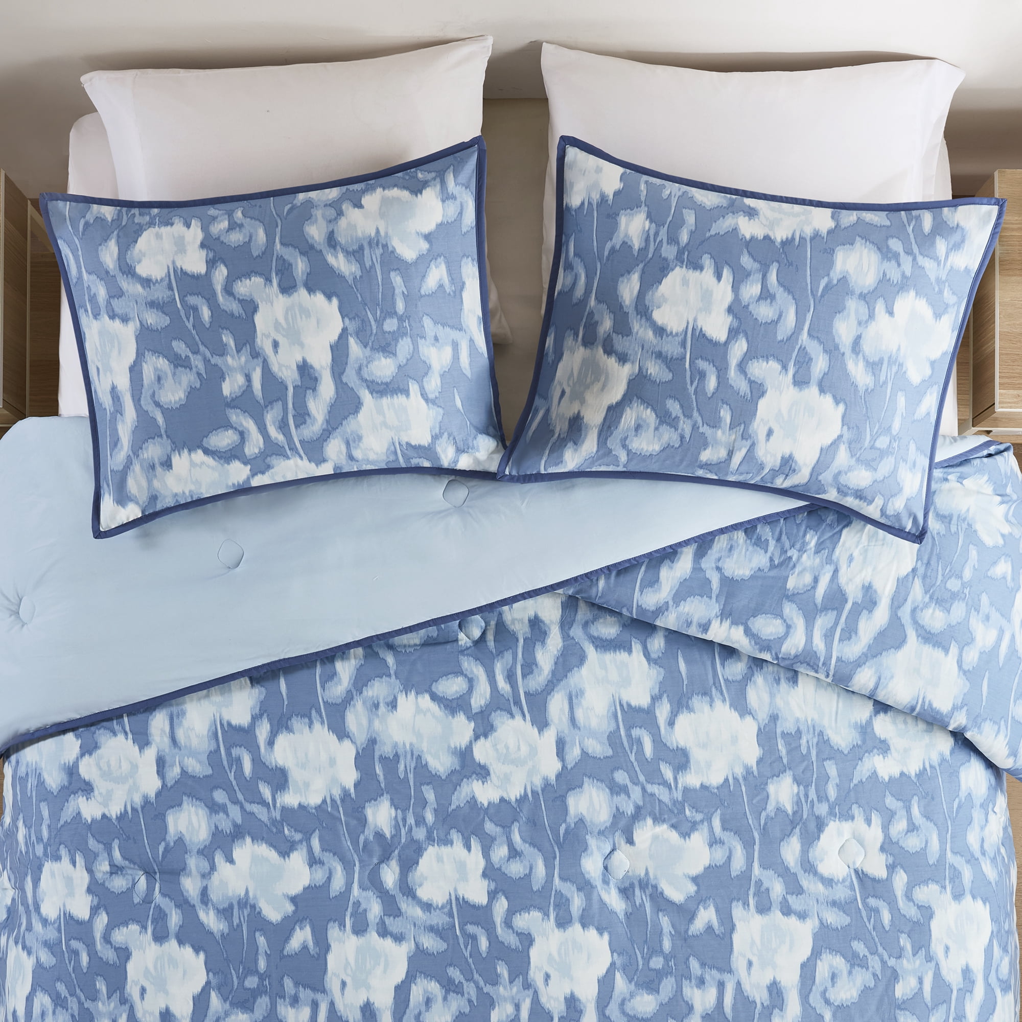 Mainstays Blurred Rose 3-Piece Blue Comforter Set, King