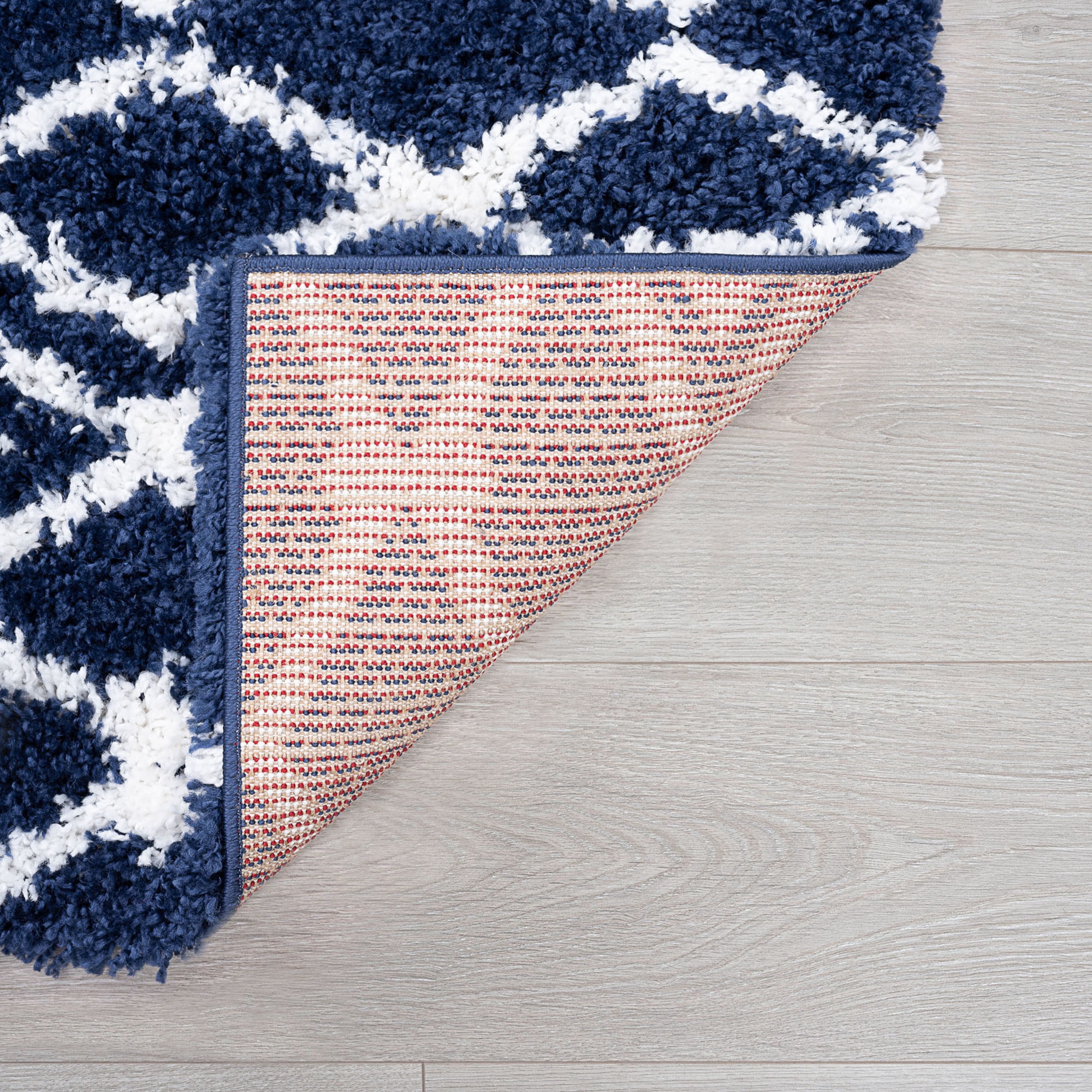 Jersey Shag Contemporary Geometric Navy and White Polypropylene Indoor Area Rug, 4'x6' Rectangle
