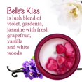thumbnail image 2 of Vela de cera de soja Relaxcation Bella's Kiss Aroma, tarro de vidrio rojo, 2 of 5