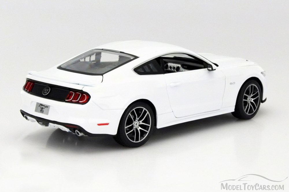 2015 ford mustang diecast model