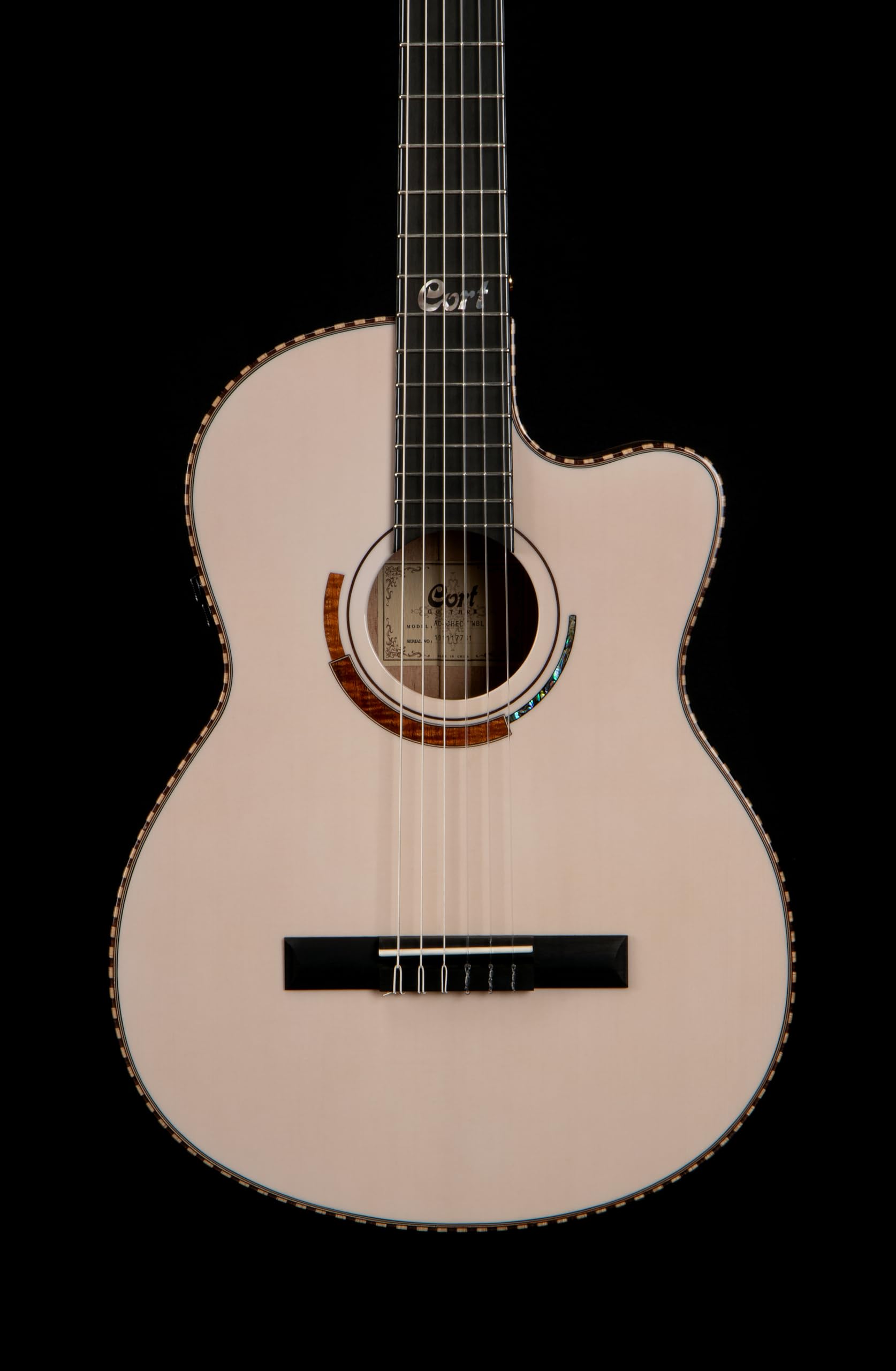 Cort Guitars  Sol Encanto Premium Classical Guitar with Case, Natural