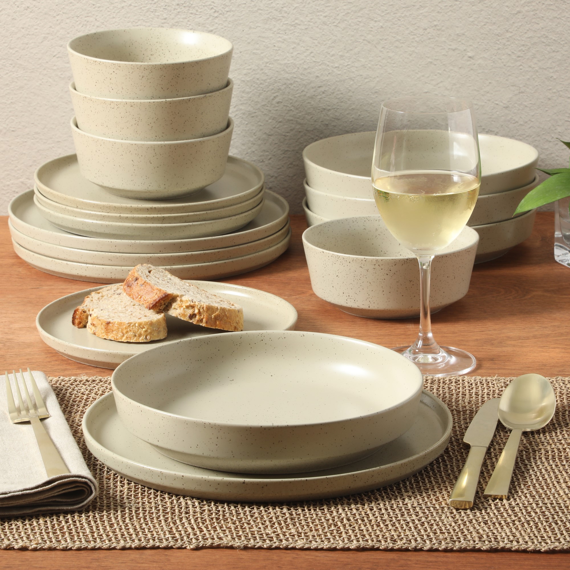 Gibson Elite Overbrook 16-Piece Pottery Clay Stoneware Dinnerware Set – White Reactive Glaze, Stackable Plates and Bowls w/ Pasta Bowl, Service for 4 – Microwave & Dishwasher Safe