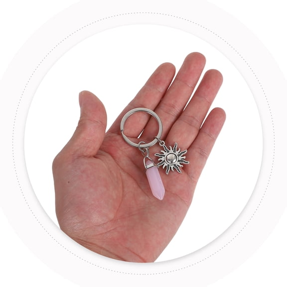 LOLIPPYY 2Pcs Aesthetic Keychain Metal Cute Key Chain Assorted Color for Friends and Families