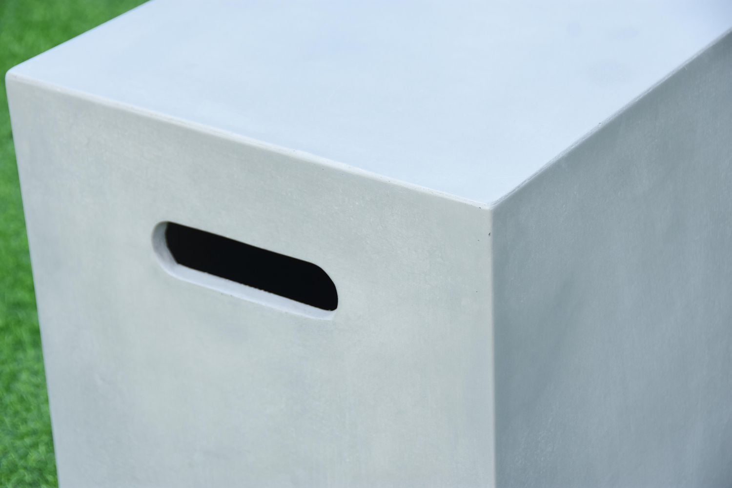 Housse carrée pour réservoir de propane Elementi, Béton renforcé de fibres de verre -Accessoires Pour Foyer Extérieur – Gris lisse