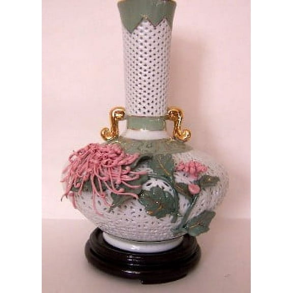 Chinese Mesh Vases