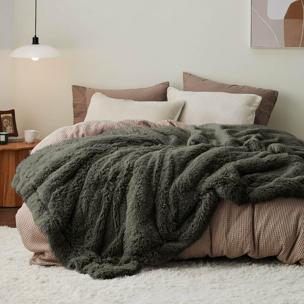 Manta Bedsure Queen, 229 x 229 cm de grosor, felpa sherpa, color oliva