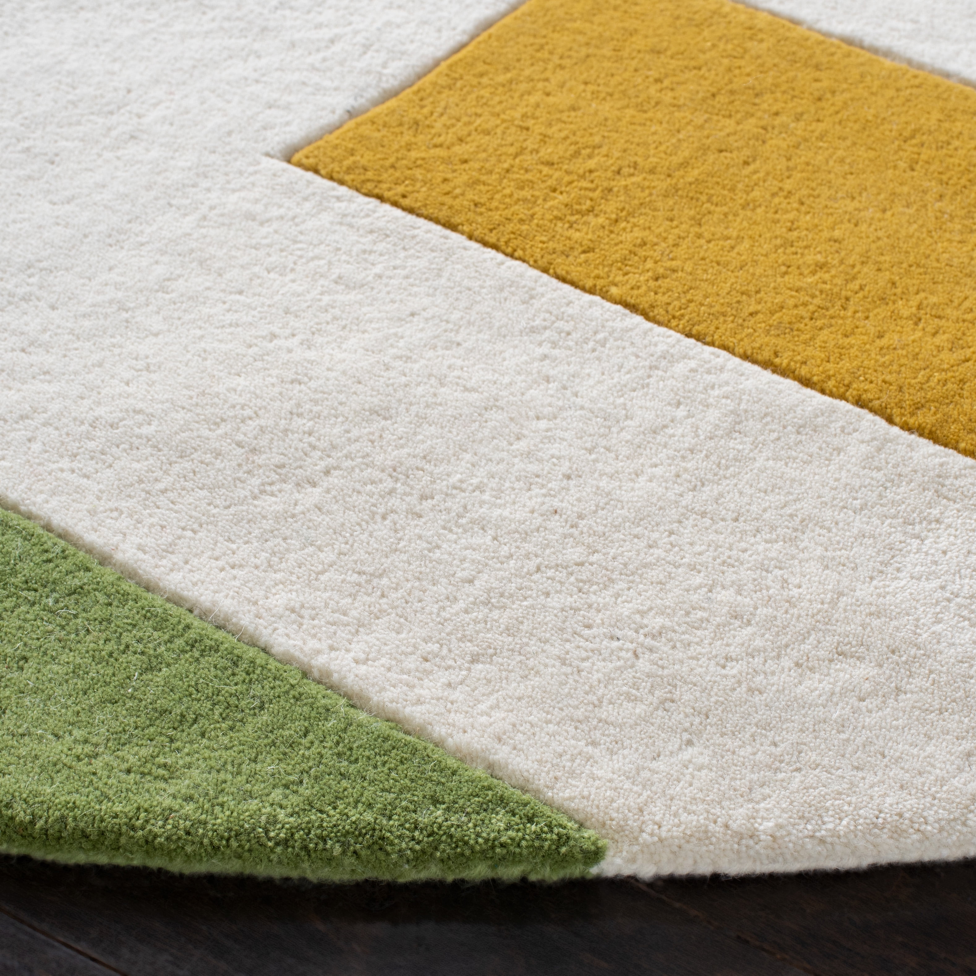 SAFAVIEH Fifth Avenue Bronagh Geometric Wool Area Rug, 7' x 7' Round, Ivory/Black