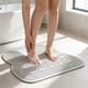 thumbnail image 1 of Alfombrilla antideslizante de silicona para depuradores de pies – Limpiador exfoliante de spa limpiador de pies, base de succión, uso sin manos en baño, 1 of 6