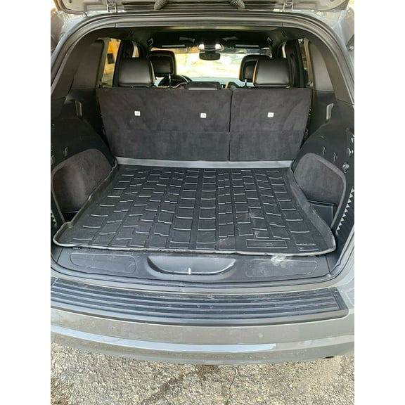 EACCESSORIES EA Cargo Liner – Trunk Mat for Jeep Grand Cherokee 2011-2022 – Weather-Resistant Trunk Mats for Cars with Raised Lip – Non-Slip Car Trunk Mat Rubber – Laser Pre-Cut Design
