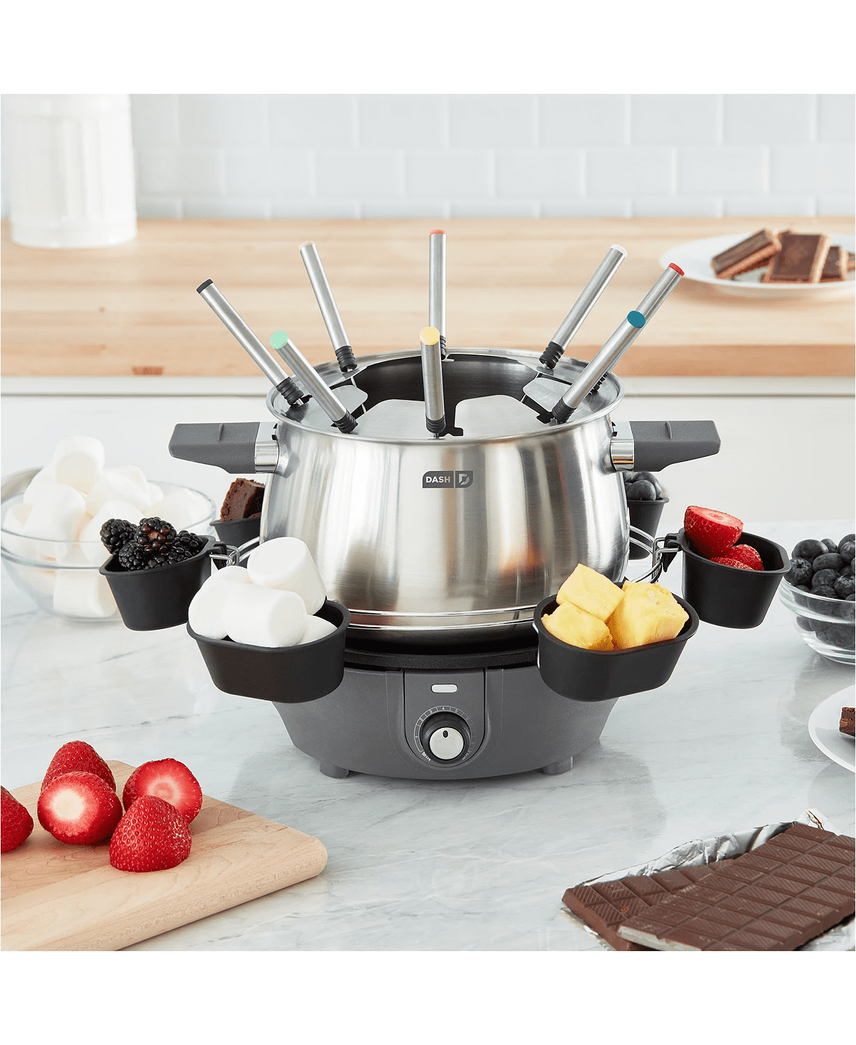  Dash Deluxe Stainless Steel Fondue Maker with Temperature  Control, Fondue Forks, Cups, and Rack, with Recipe Guide Included, 3-Quart,  Non-Stick – Aqua: Home & Kitchen