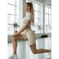 thumbnail image 4 of CONJUNTO DEPORTIVO DE MUJER DE SHORT Y BLUSA STRETCH PUSH UP UNITALLA, 4 of 9