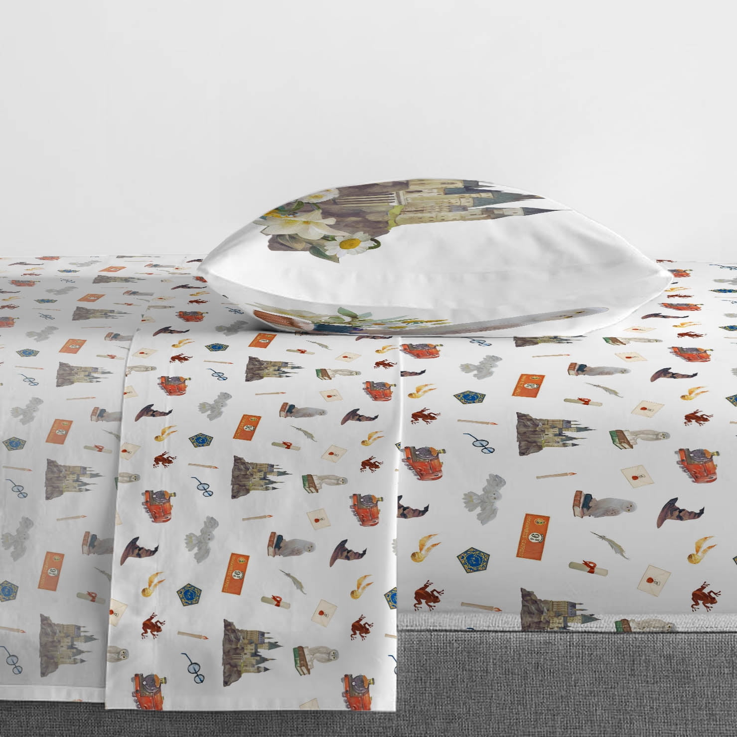 Harry Potter Magical World 5 Piece Twin Size Comforter Set with Sham - Bed Set for Kids and Teens