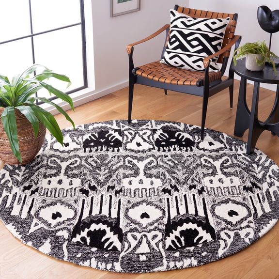 Safavieh Handmade Ikat Nynke Wool Rug 6' x 6' Round - Black/Ivory