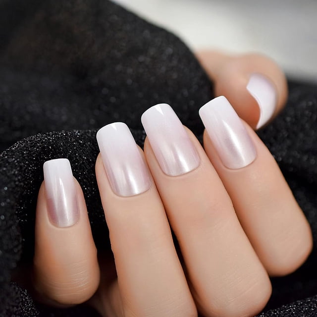 Set de 24 uñas iBeautying Pearl Pink French de Press on Nails