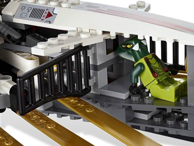 lego ninjago super sonic raider