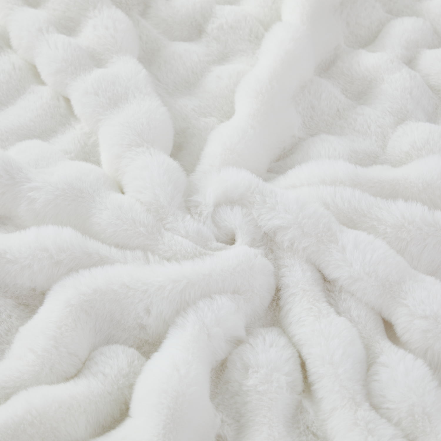 URBONUR White Faux Rabbit Fur Throw Blanket for Couch Chair, Fluffy Bubble Throw Blanket, Cute Fuzzy Blankets 40×63 Inches