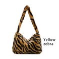 thumbnail image 3 of Qarigey Bolso de hombro para mujer, estuche de almacenamiento, bolso de mano, organizadores encantadores, bolsa portátil con cierre de cremallera a la Bolsas de mensajero y de hombro cebra amarilla Qarigey AP013869-06, 3 of 6