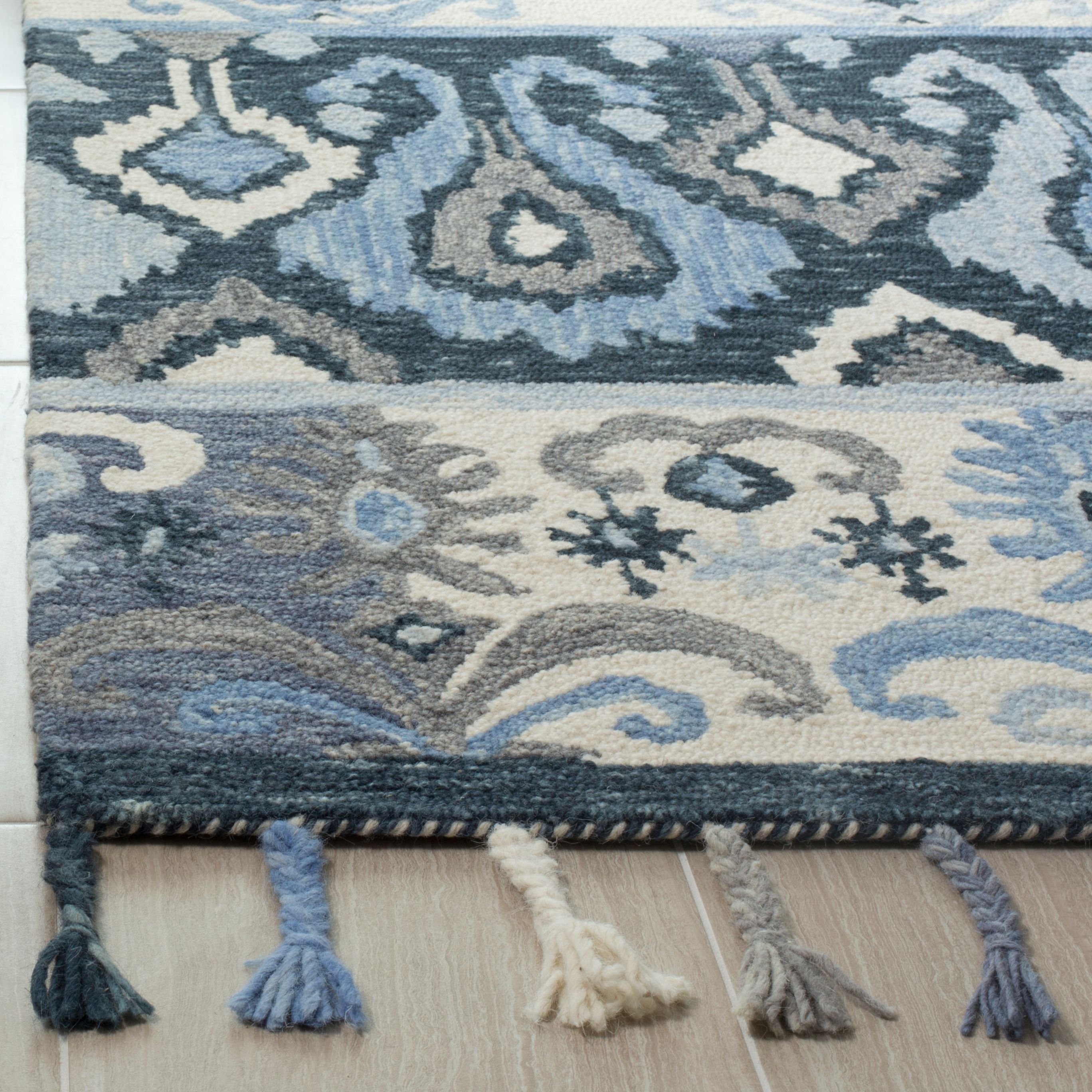 SAFAVIEH Suzani Audra Southwestern Wool Area Rug, Blue/Ivory, 8' x 10'