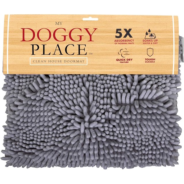 GFDYREE - Ultra Absorbent Microfiber Chenille Dog Bath Shammy Towel with Hand Pockets, Durable, Quick Drying, Washable, Prevent Mud Dirt (Color: Violet)