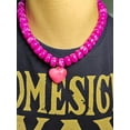thumbnail image 4 of Collier Style Bohème Perlé Coloré avec Pendentif en Forme de Cœur; un Accessoire à la Mode., Rose Canneberge, 4 of 8