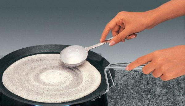 Hawkins (Futura) Non Stick Flat Tawa (26cm), Indian Griddle
