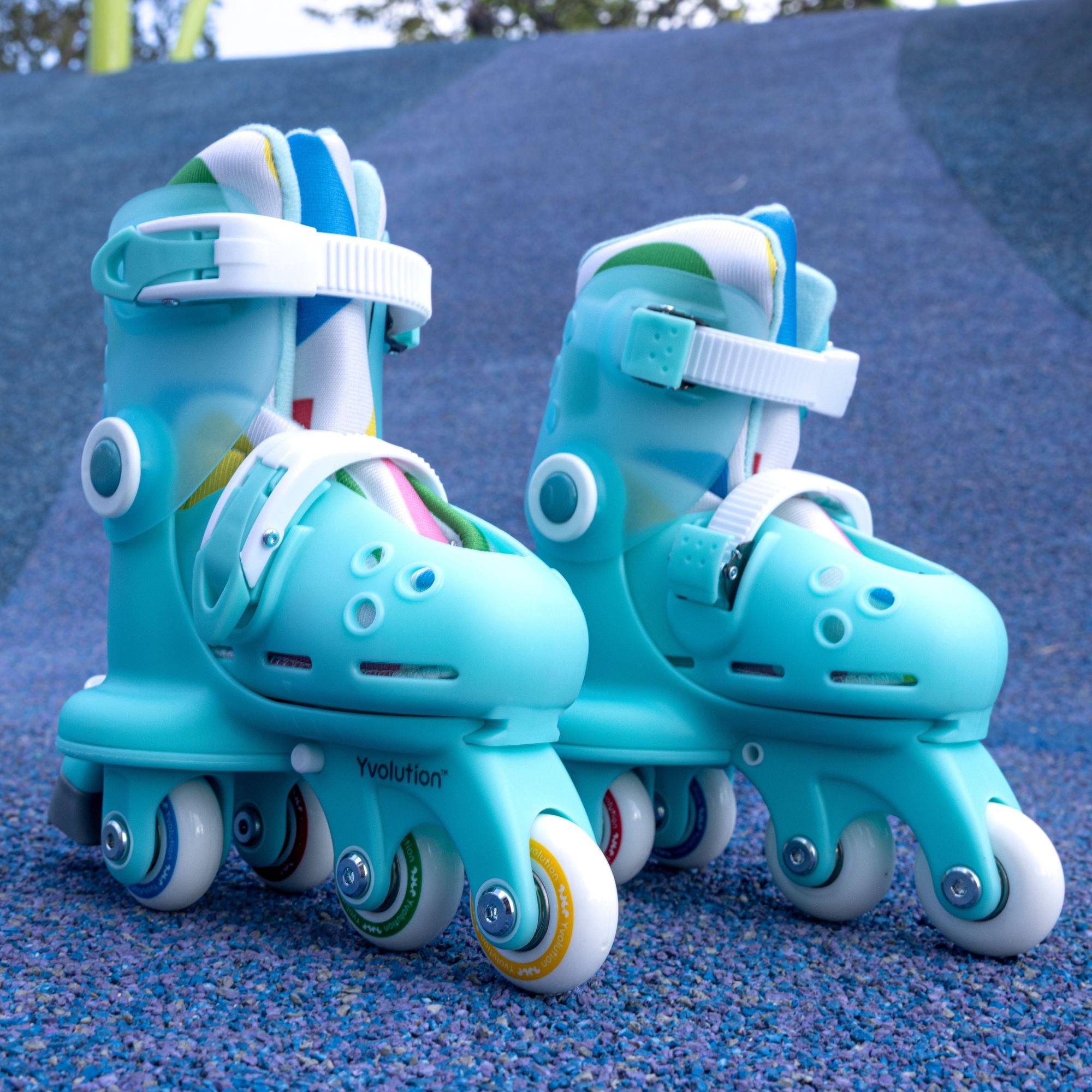 Yvolution Twista Kids Skates, Adjustable Modes, Kids Size 7J-11J, One Pair, Unisex, Green