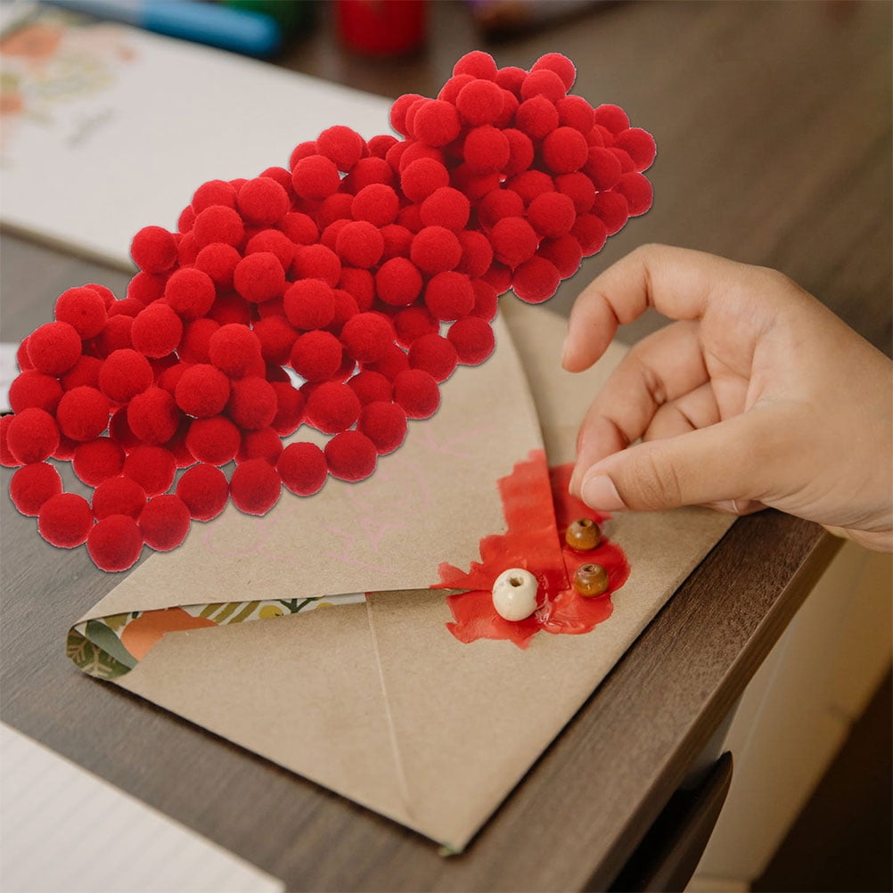 PAMINGONO 600 Pieces Red Pom Pom for Crafts, Handmade Art Projects, Kids Crafts, Decorations and Uses