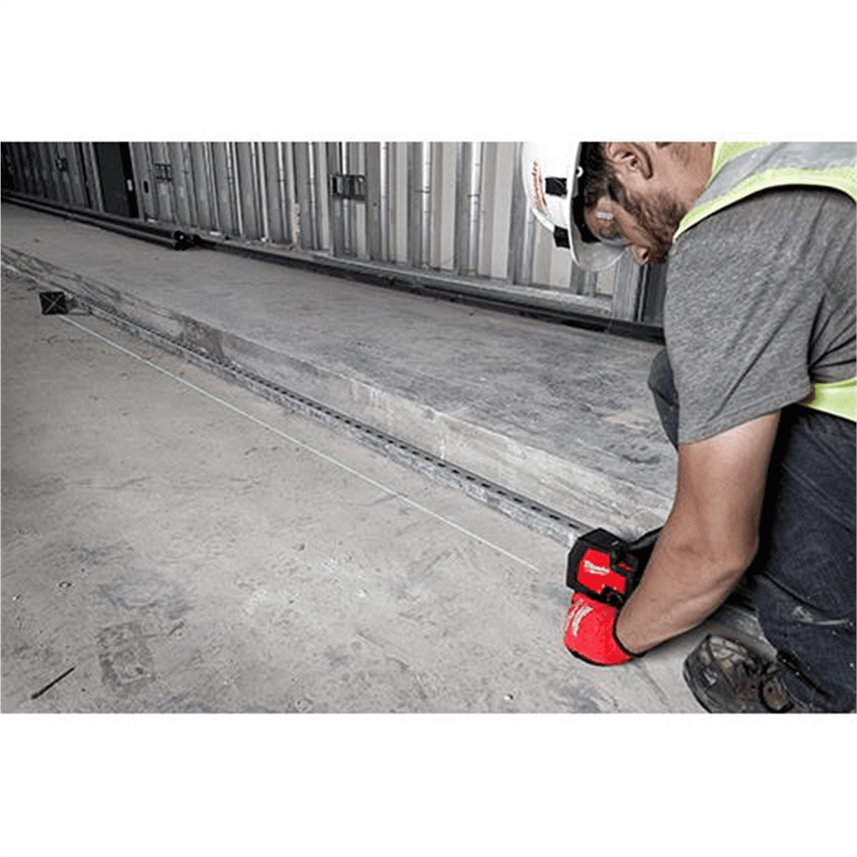 Milwaukee Manual Cross-Line Laser, Green Light, 13", 6 lb