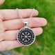 thumbnail image 4 of Collar vikingo para hombre, Valknut amuleto de Odin, guerreros nórdicos, símbolo de brújula, colgante de cúpula de cristal, cadena, collares, regalo de joyería, 4 of 4
